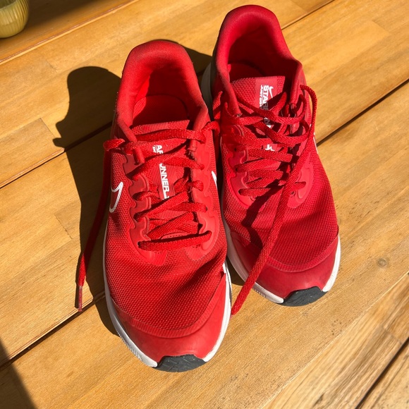 Nike Sneakers Boys 5.5Y - Picture 2 of 8